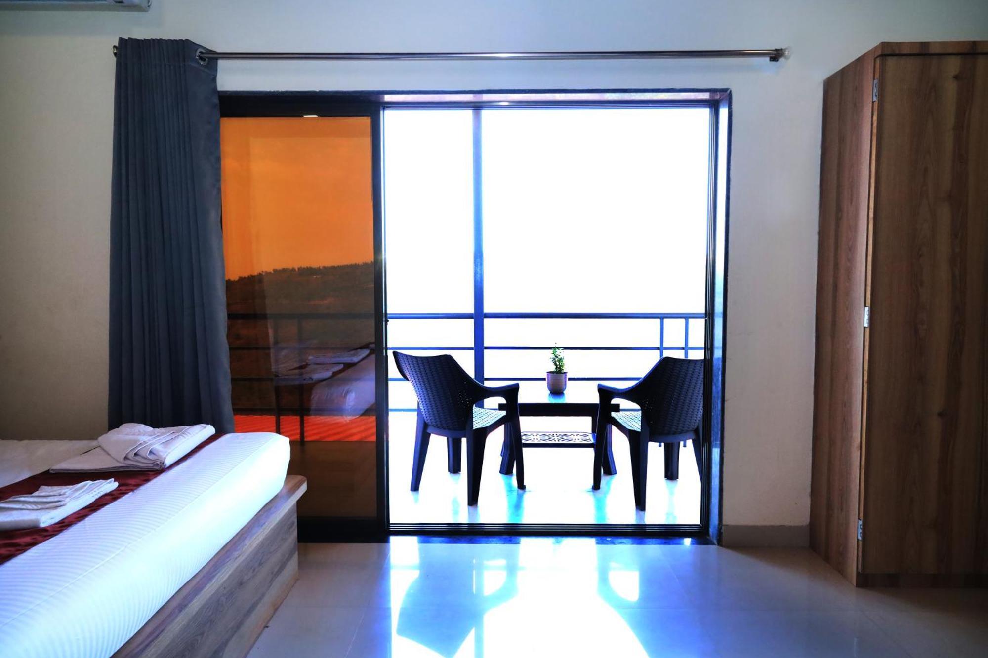 Trattino Resorts Panchgani Exterior foto